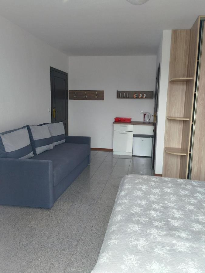 Villa Over Lake Mielno  Rom bilde